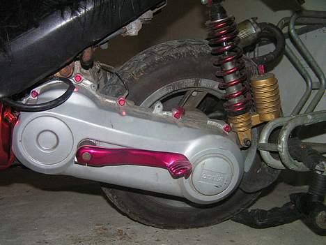 Yamaha JOGspace/pelsdyr TIL SALG - sonic kicker-kontrol... (blir malet sort her én af dagene) billede 13