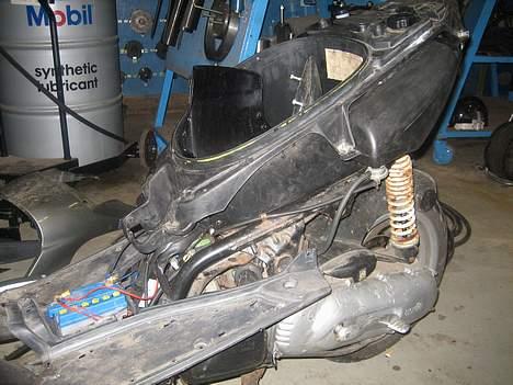 Aprilia SR50 TIL SALG!!!!!!!!!!!! billede 2