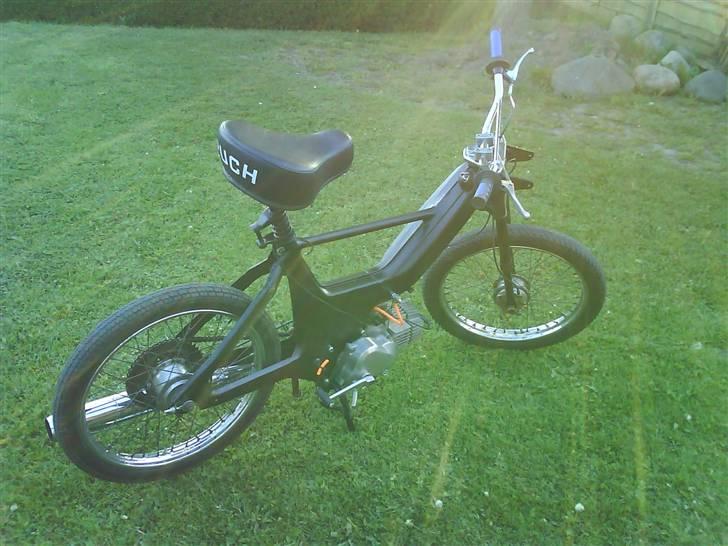 Puch MAXI K+P solgt - Adgang til alle billeder ; http://www.scootergalleri.dk/html/gal_visbil.asp?ID=99231&ipc=310038 billede 1