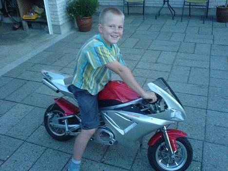 MiniBike R1 - Min fætter tager lige en tur til =) billede 8