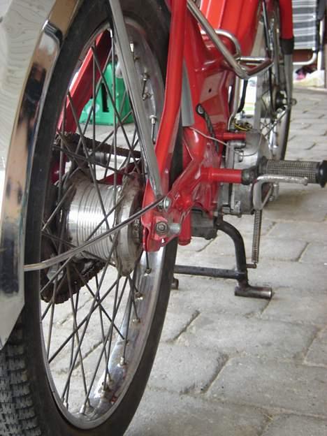 Puch Maxi SOLGT  - Og vi bliver med at give den Jalle . [; billede 5