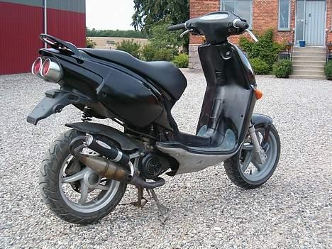 Aprilia Rally (SR50) solgt - den baglygte hehe billede 2