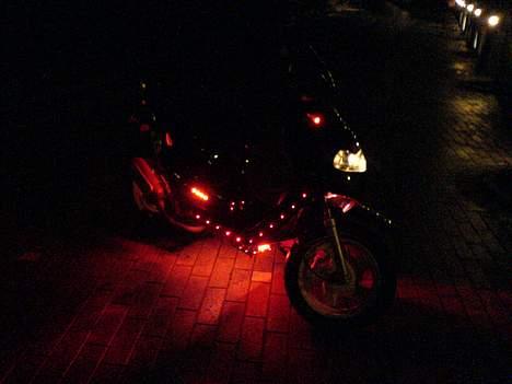 CPI Popcorn {Neon} Solgt - Et lækkert natbillede med det hele tændt :P billede 14