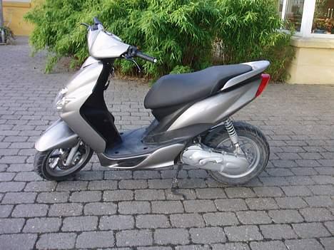 Yamaha jog R SOLGT billede 3