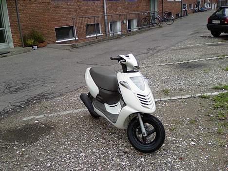 Aprilia Sonic  - siden igen billede 4