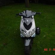 Peugeot Speedfight 2 SOLGT !!!