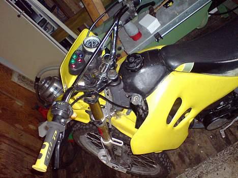 Suzuki Rmx SOLGT billede 3