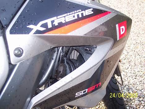 Derbi Senda SM X-treme (SOLGT) - Sideskjold+køler.. billede 13