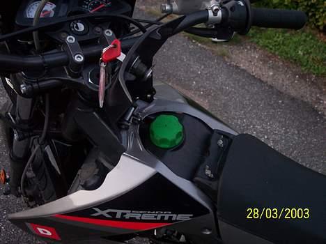 Derbi Senda SM X-treme (SOLGT) - Tankdækslet.. billede 14