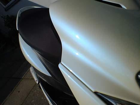 Yamaha jog r - prøvede lige at fange farven billede 5