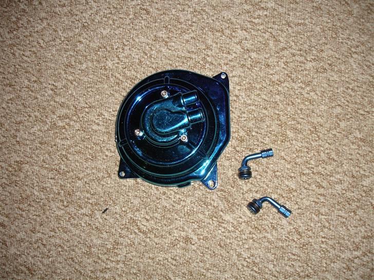 Yamaha Jog Solgt til fætter :) - Min blå chrome vandpumpe og blå ventiler:) billede 3