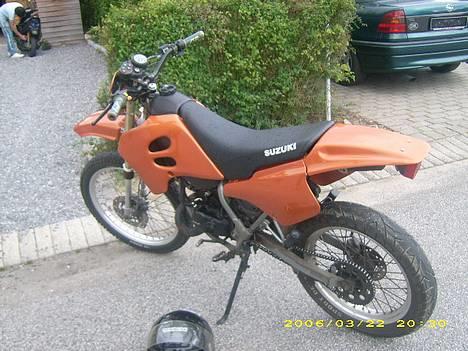 Suzuki Rmx , SOLGT - Farven er Mega lækker IRL! billede 2