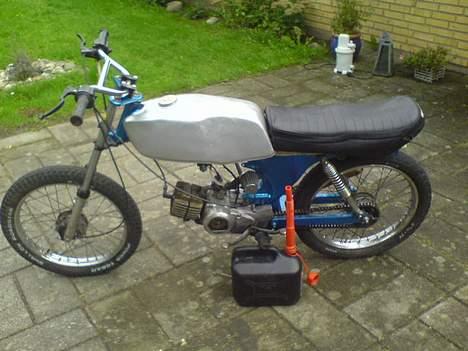 Suzuki Dm50 Projekt . SOLGT . - Stort set færdig . Mangler bare nyt sæde og ny udst. evt. . billede 12