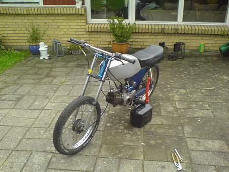 Suzuki Dm50 Projekt . SOLGT . - Stort set færdig . Mangler bare nyt sæde og ny udst. evt. . billede 13