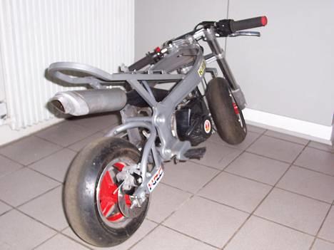 MiniBike Pocketbike *SOLGT* - Bagfra uden skjolde og tank 7/9-06 billede 2