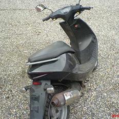 Suzuki estilete (total skadet) 