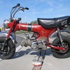 Honda Dax ST