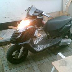 Aprilia Sonic  "SOLGT"