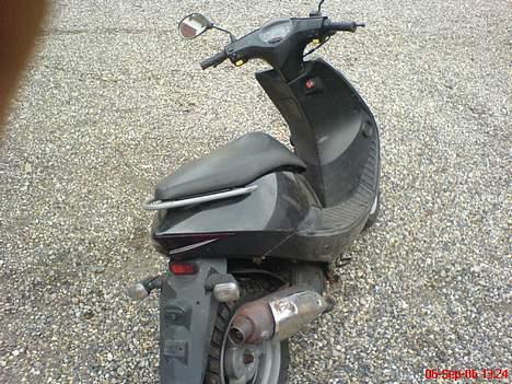 Suzuki estilete (total skadet)  billede 2