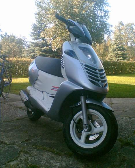 Aprilia Team Extreme | Nakket :( billede 7