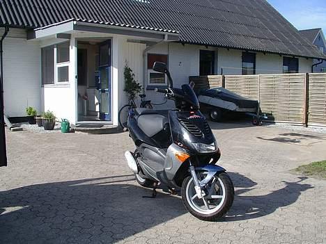 Aprilia sr50 [SOLGT] billede 3