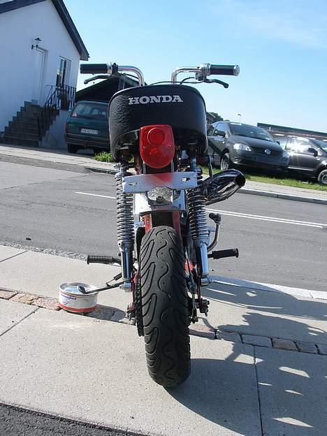 Honda Dax ST billede 2