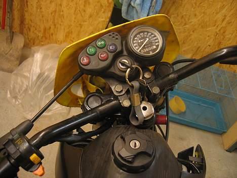 Suzuki rmx (SOLGT) billede 11