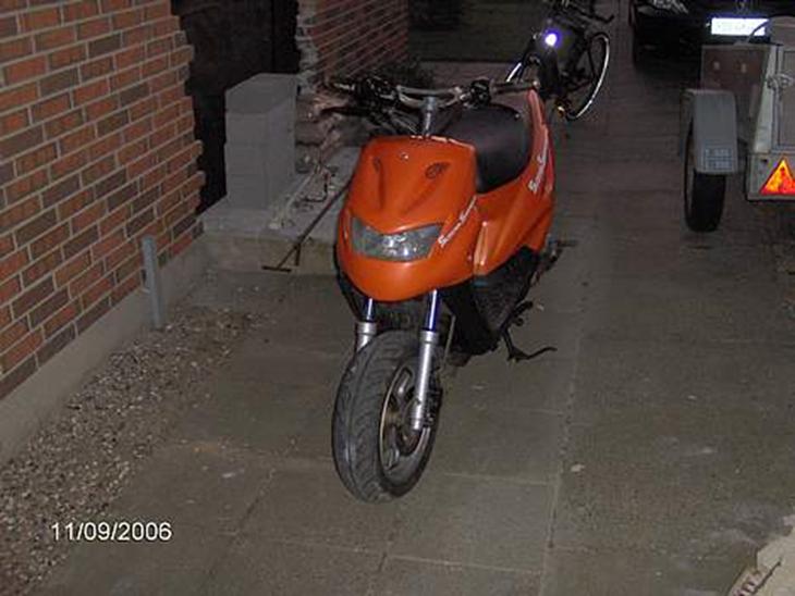 {{currentPhoto.altText}} billede {{currentPhoto.number}}