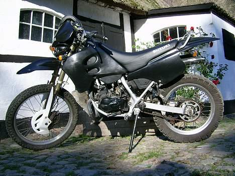 Suzuki RMX "Blackie" Byttede væk billede 1