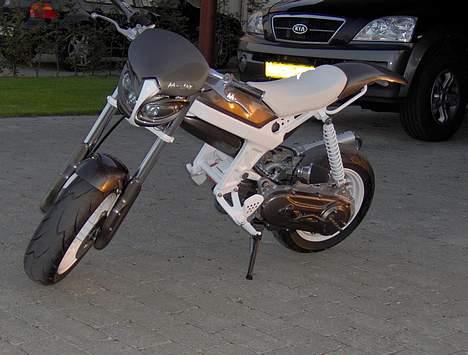 Suzuki Street Magic *SOLGT* billede 6