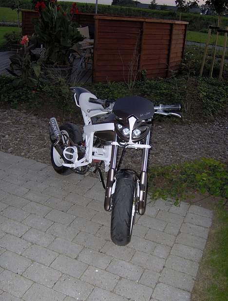 Suzuki Street Magic *SOLGT* billede 9
