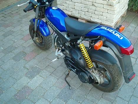 Suzuki street. solgt billede 2