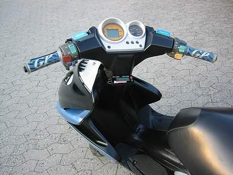 Yamaha aeroxYZF R1  SOLGT..  - gammel bilede billede 18
