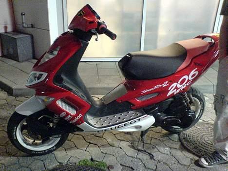 Peugeot Speedfight 2 billede 1