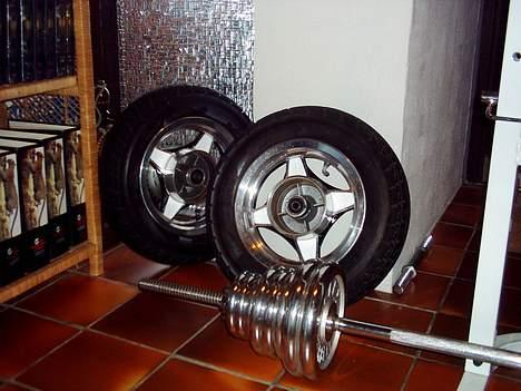 Honda Dax Solgt www.lightgadgets.dk - mine ny malet fælge de er blevet alt for nice  i den sorte og hvide farve også poleret kant og hvis du kigger efter kan du også se at der er poleret ved fladerne ved det hvide billede 8