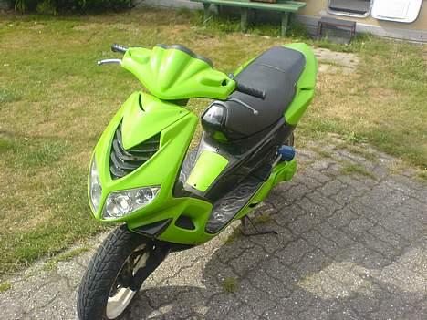 Peugeot speedfight 2 - lige blevet samlet efter sidste lakering billede 8