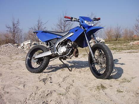 Derbi senda sm SOLGT - med de gamle skjolde med flænger billede 1