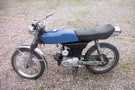 Yamaha DX 4-gear (solgt) billede 1