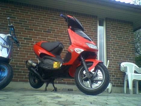 Yamaha Jog FS Perlemor - MIn SR som medfølger i salget, dog uden motor & bagfælg billede 20