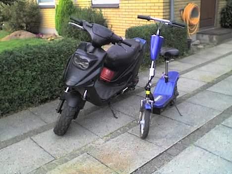 PGO Hot 50 "SOLGT" billede 2