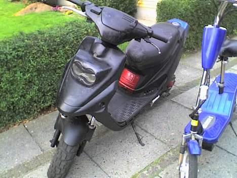 PGO Hot 50 "SOLGT" billede 3