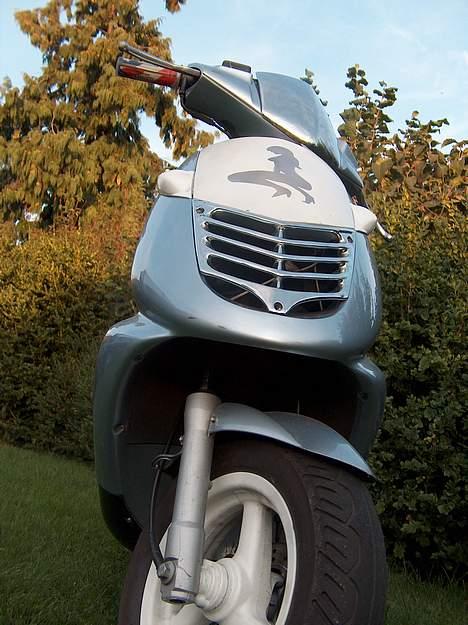 Aprilia Sonic *total skadet* - opdateret 23.09.06 billede 2
