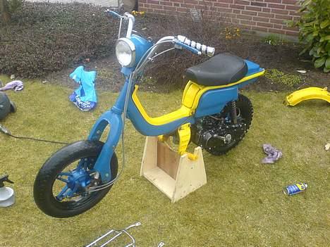 Suzuki FZ50"Brøndby look"[SOLGT] billede 9