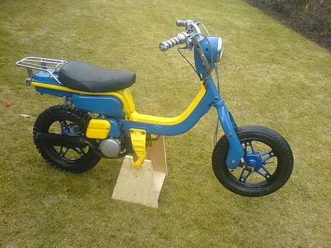 Suzuki FZ50"Brøndby look"[SOLGT] billede 10