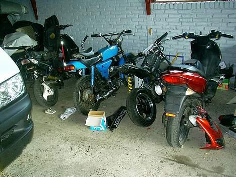 Piaggio NRG MC3 (BYTTET) - nærmest en hel bande i garagen... Ikk alle mine.. billede 16