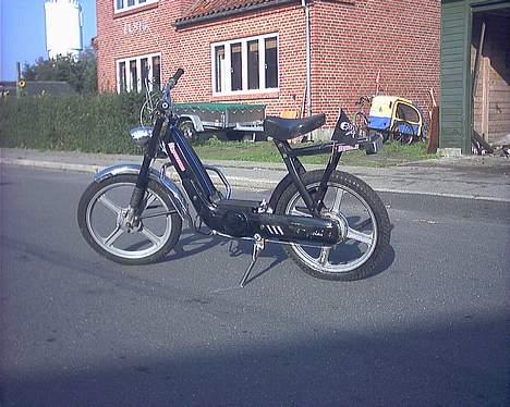 Vespa ciao under renovering billede 3