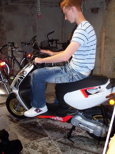 Aprilia Sonic [Stjålet :( ] - Da bumsen (mig) lige havde fået den. billede 1