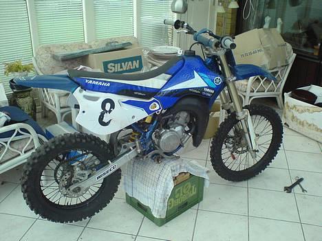 Yamaha Yamaha yz 80ccm"SOLGT"  - TILSALG......... Sådan står den der hjemme nu og ser sådan ud  billede 1