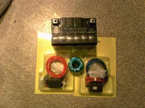 Yamaha Jog R - FØR - Nyt vedligeholdelsfrit batteri ;) og Neon Wire :D 2 meter prr. styk ;)  billede 9