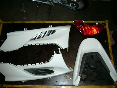 Yamaha Jog R - FØR - De nye skjolde som er malet! billede 18